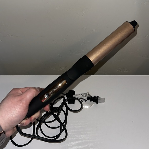 Kristen Ess NWOB 1 inch Curling Iron - Picture 3 of 8